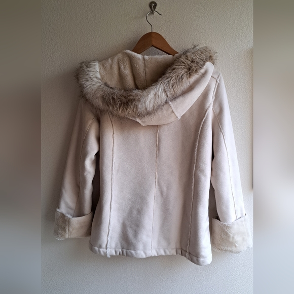 Esprit faux fur jacket - Picture 3 of 4